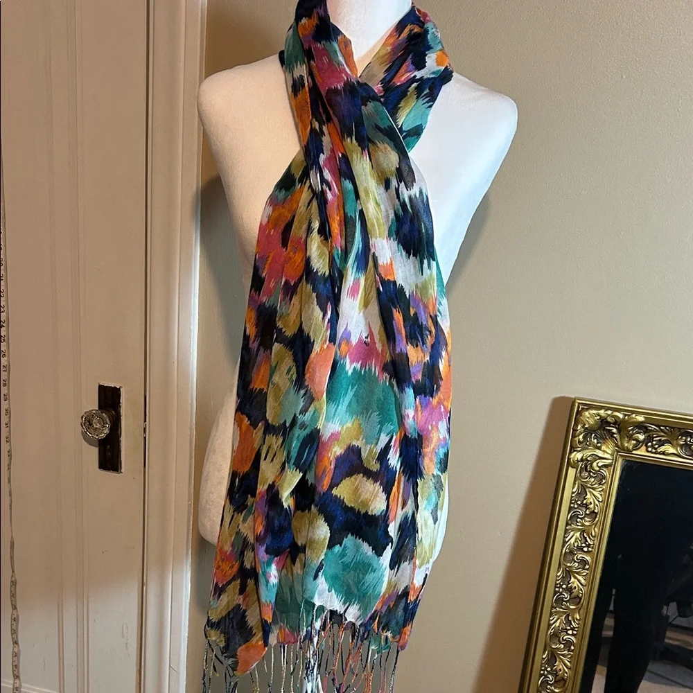 Beautiful Abstract Print Lightweight Scarf With Tassels